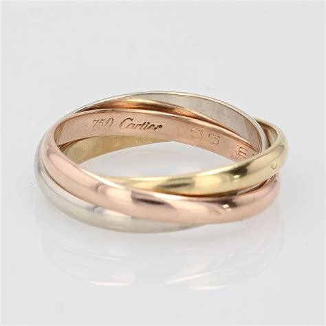 Bague Trinity Cartier pour femme .